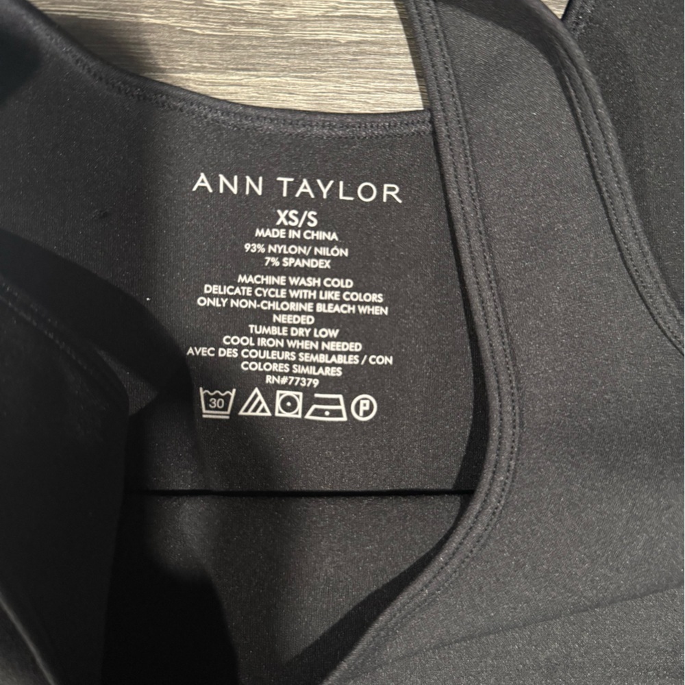 Ann Taylor Elegant Black Sleeveless Top - Picture 5 of 6